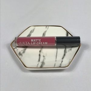Ulta Matte Lip Cream (Artistic) BRAND NEW